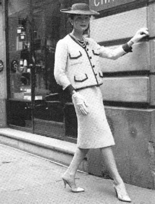 chanel suit 1920s|chanel suit original.